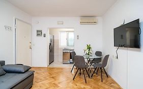 Apartman Knego With Parking