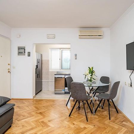 Apartman Knego With Parking Ragusa Esterno foto