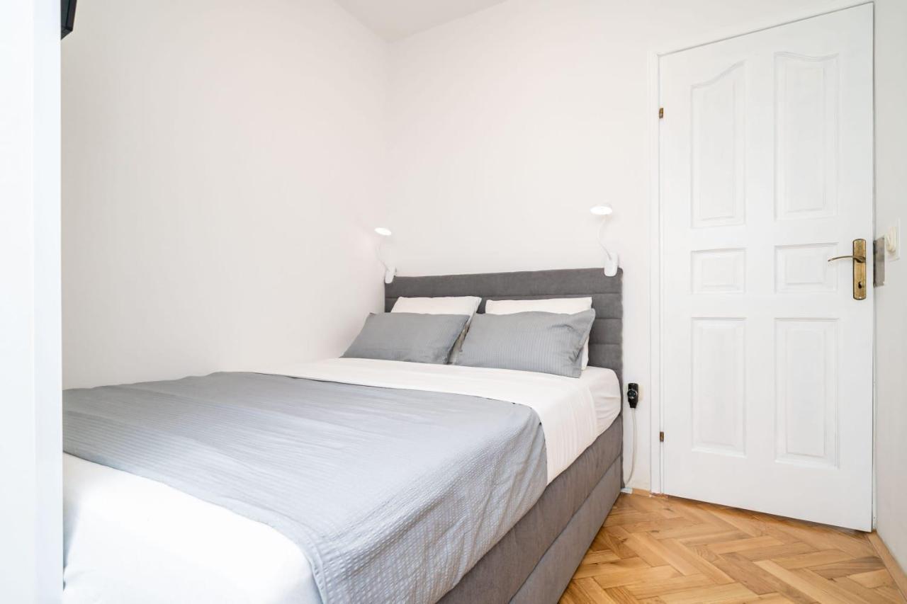 Apartman Knego With Parking Ragusa Esterno foto