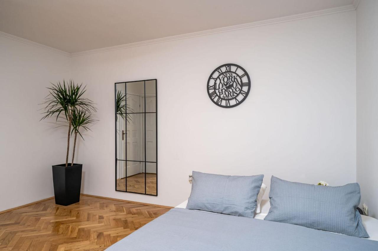 Apartman Knego With Parking Ragusa Esterno foto
